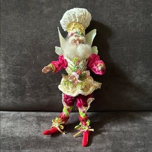 Mark Roberts Holiday small Sweetie Pie Fairy Figurine in Pink and Gold. 51-41910